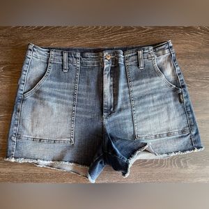 Women’s Silver Jeans Shorts - Size W31/L3